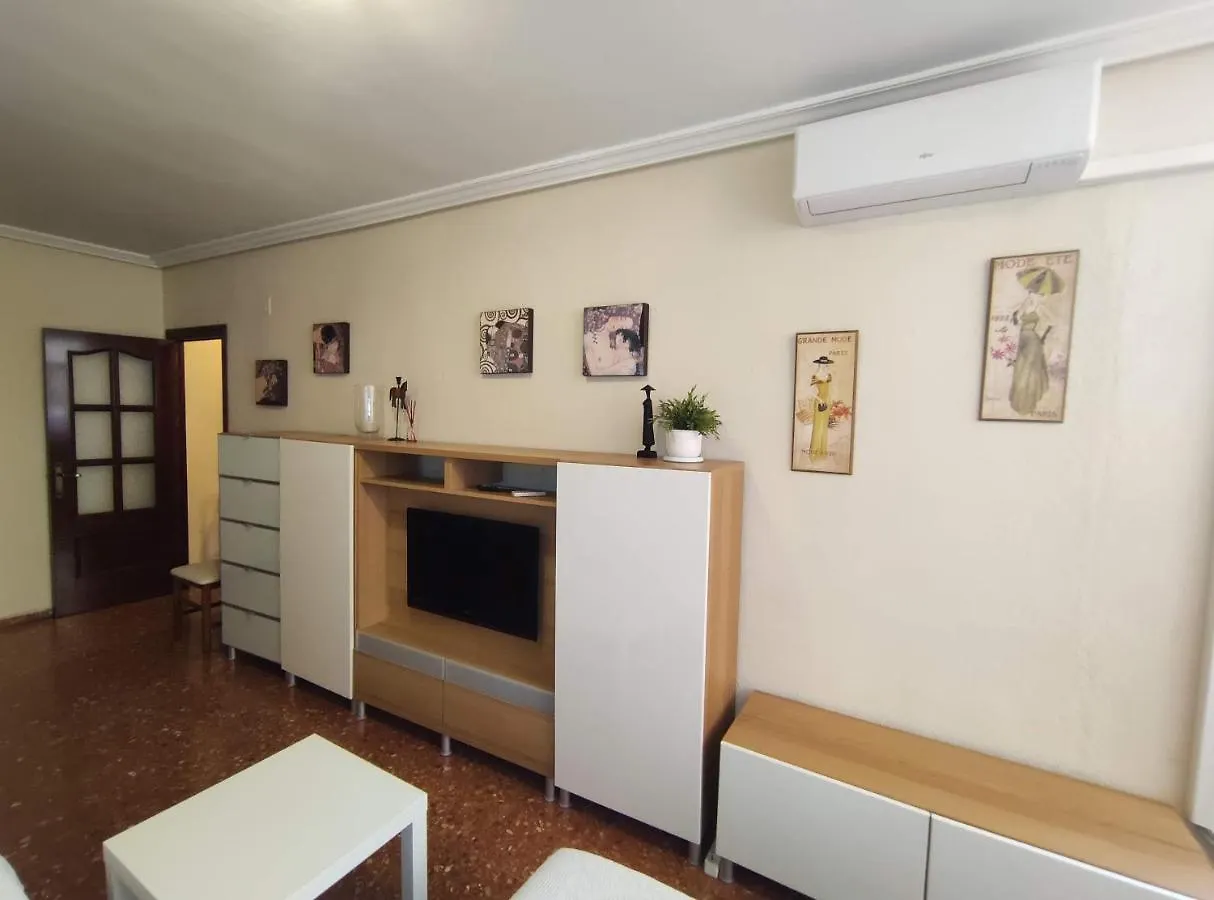 Apartmán Amplio Piso Junto A Playa Victoria Cádiz 0*,