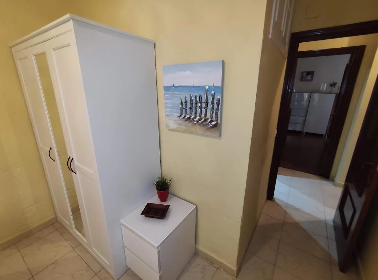 Amplio Piso Junto A Playa Victoria Apartment Cadiz 0*,  Spain
