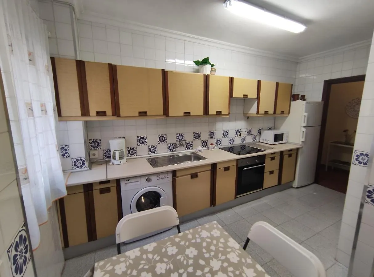 Apartamento Amplio piso junto a Playa Victoria Cádiz España